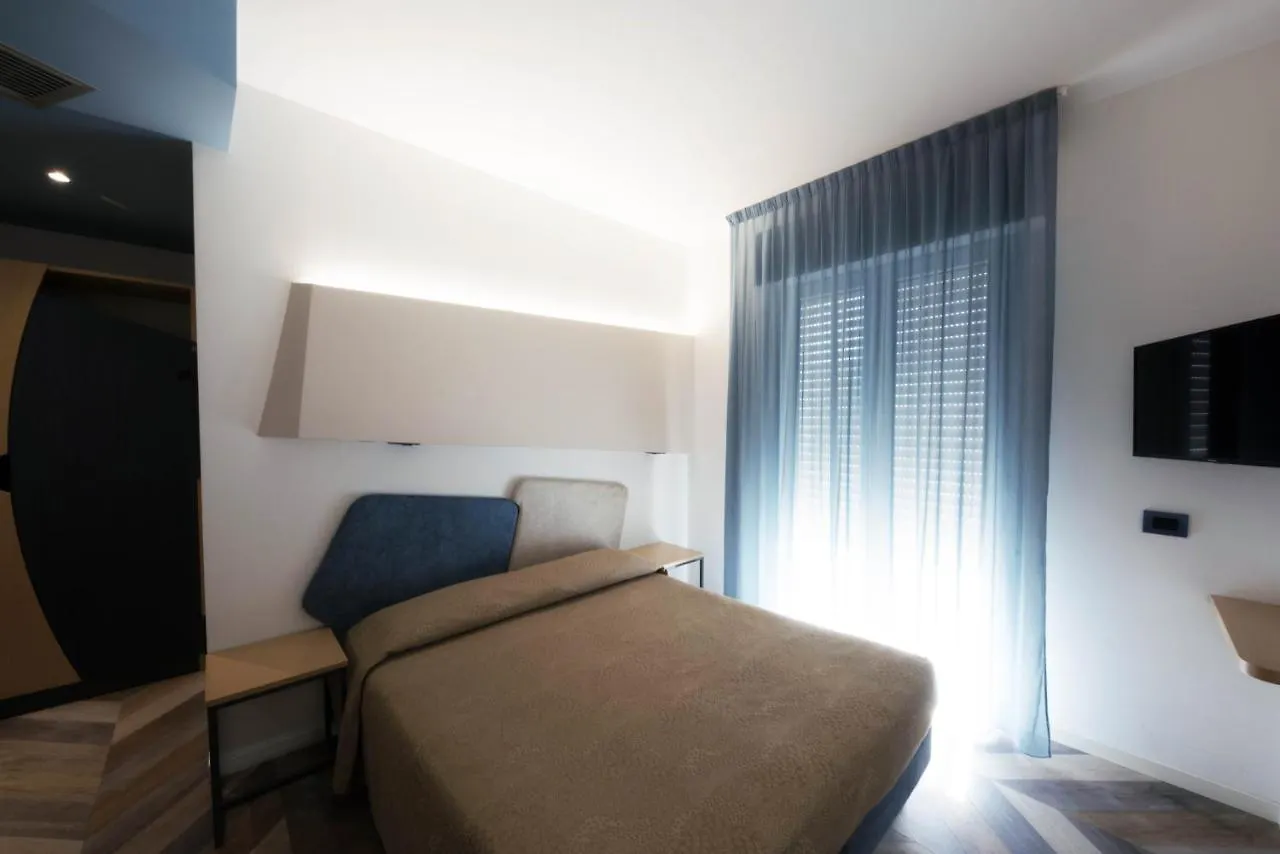 Color Hotel リミニ