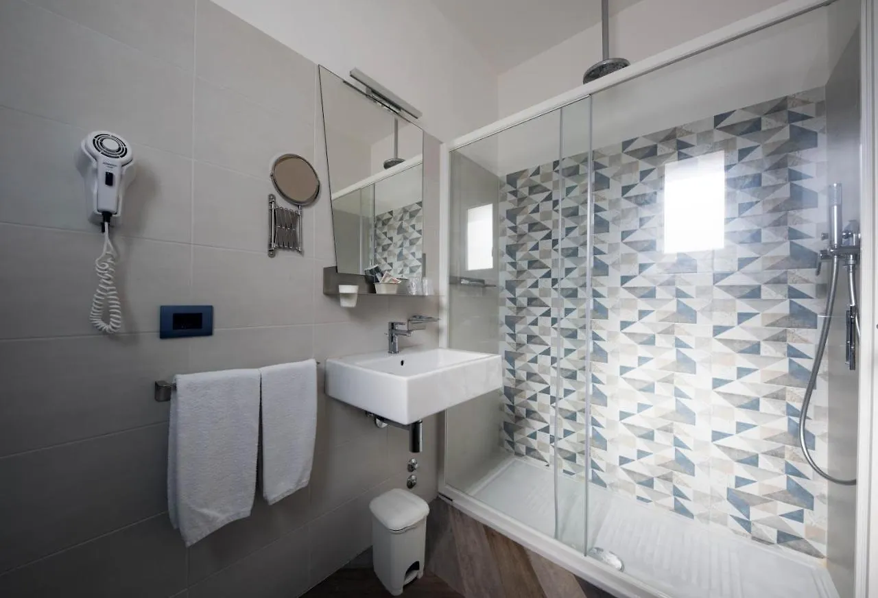 Color Hotel Rimini 3*,